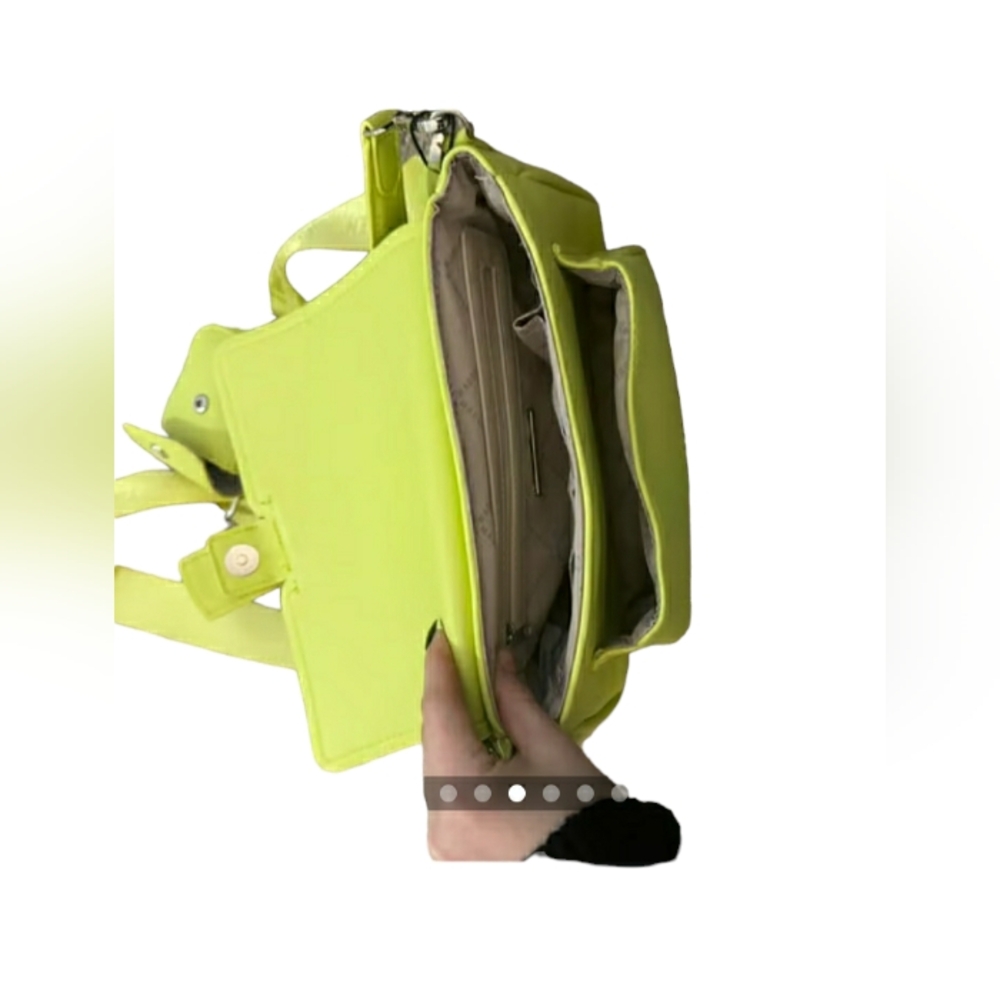 Steve Madden lemon shoulder purse - Picture 2 of 3
